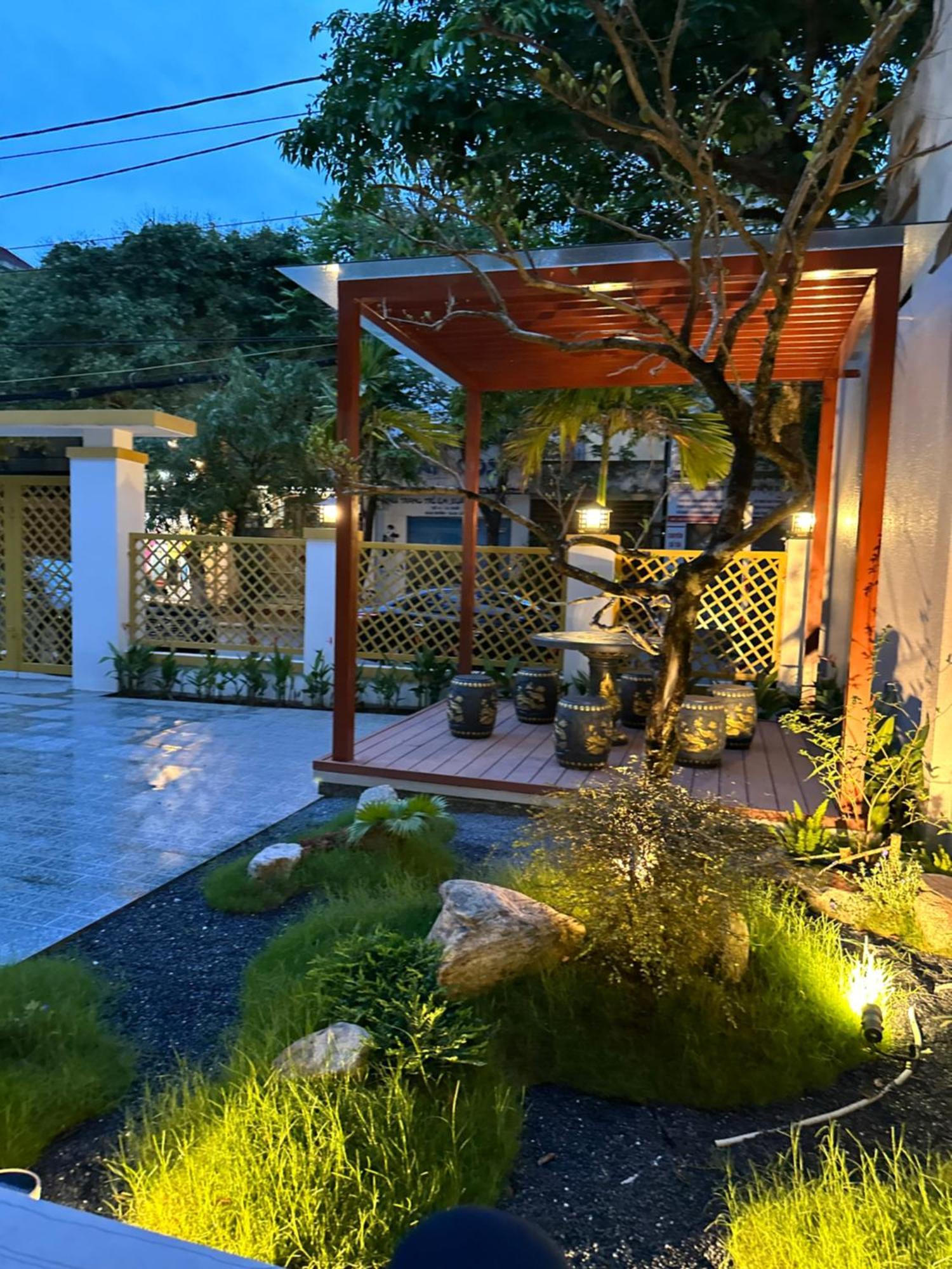Lena Homestay & Villa ドンホイ エクステリア 写真
